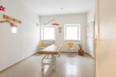 Praxis im EG - Behanldungszimmer - 184 m² Wfl. zzgl. 90m² Gewerbefläche - Leben und Arbeiten mitten in der Stadt !